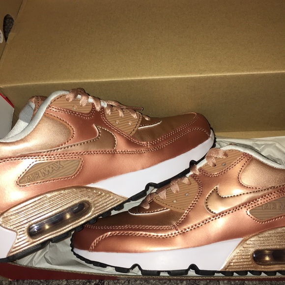 Nike Shoes - Shoes